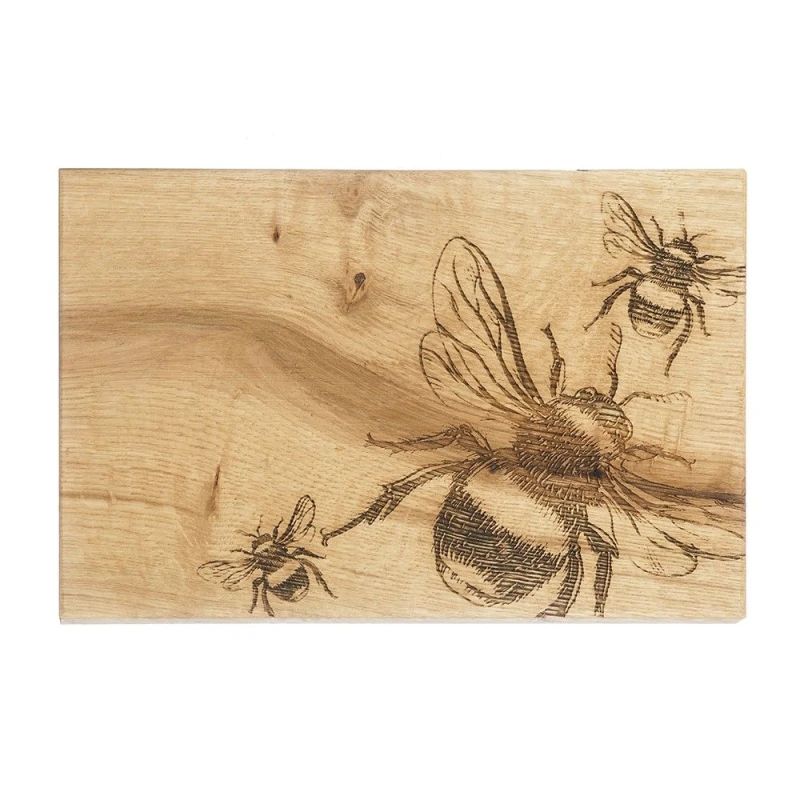 Image of Selbrae House Oak Serving Board - 30cm - Bee Natural unisex