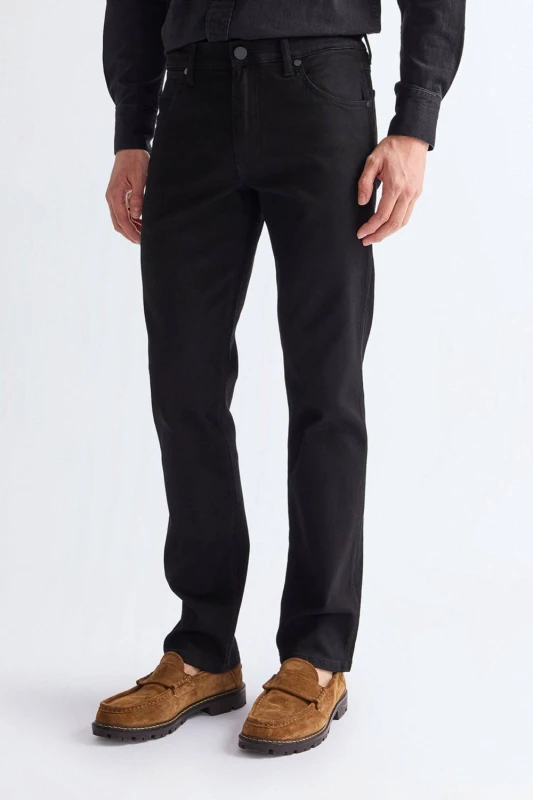 Image of Wrangler Mens Greensboro Straight Fit Jeans Deep Ink in Navy Size: 34R Navy Male 34R