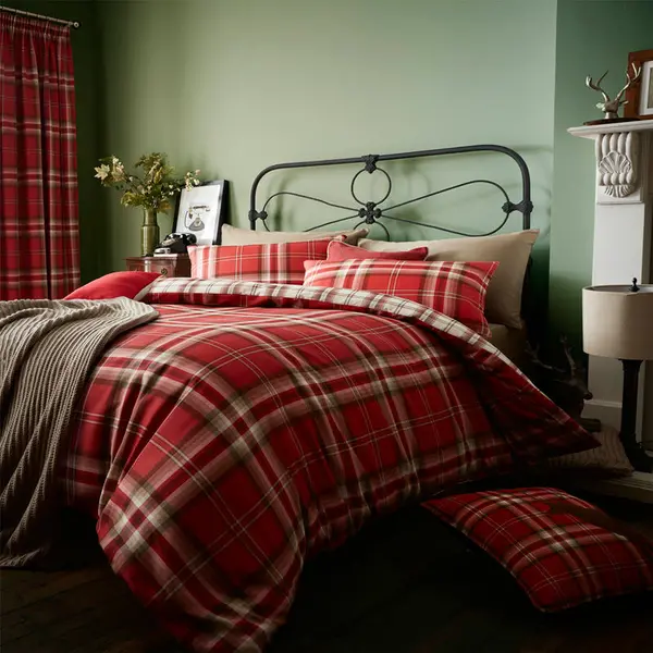 Image of CATHERINE LANSFIELD Catherine Lansfield Kelso Reversible Tartan Check Duvet Cover Set, Red, King BD/33905/W/KQS/RE
