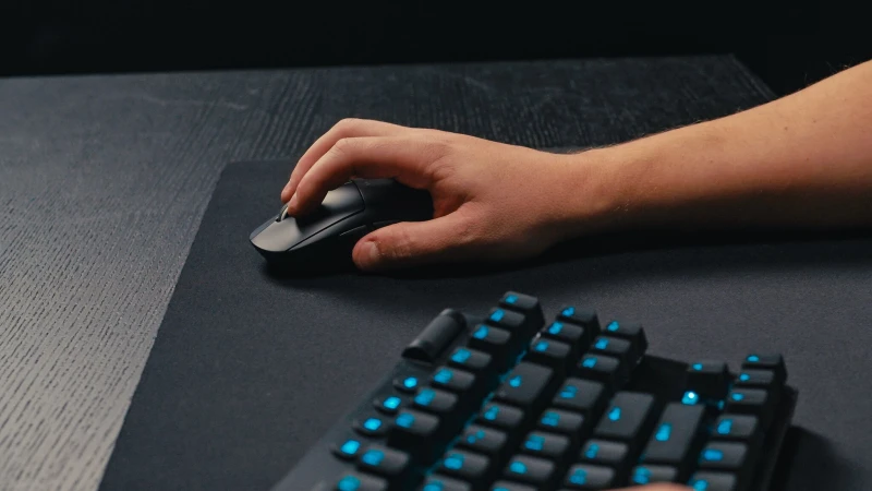 Image of Logitech G Logitech G 910-006630 mouse Gaming Right-hand RF Wireless Optical 32000 DPI 910-006630
