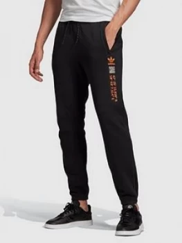 Image of Adidas Originals Adventure Logo Sweat Pant - Black