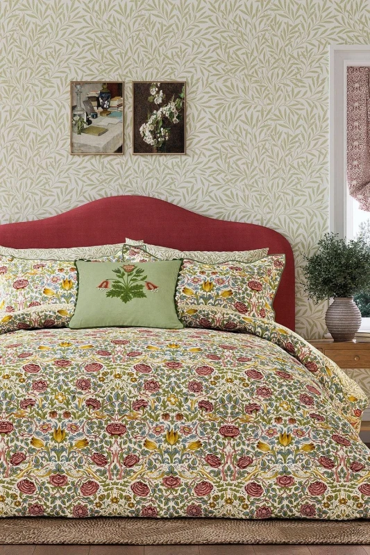 Image of Morris & Co Morris & Co 'Rose' Cotton Duvet Cover Set Size: Super King Multi Super King Unisex 5016709687140