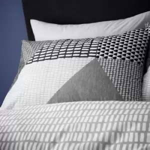 image of Catherine Lansfield Geo Grey & White Bedding Set - Single