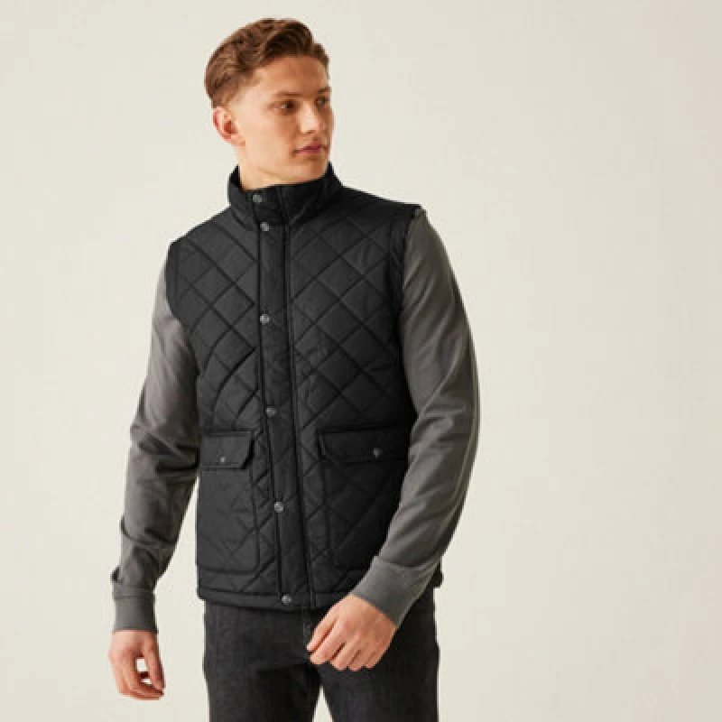 Image of Regatta Regatta Men Tyler Lightweight Bodywarmer in Black Size: X-Large Black XL Male 5051513496113