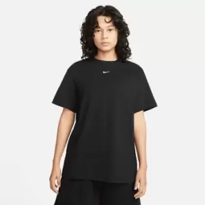 image of Nike Nsw Essential Boyfriend T-Shirt Womens, Black/White, Female, T-Shirts, DN5697-010