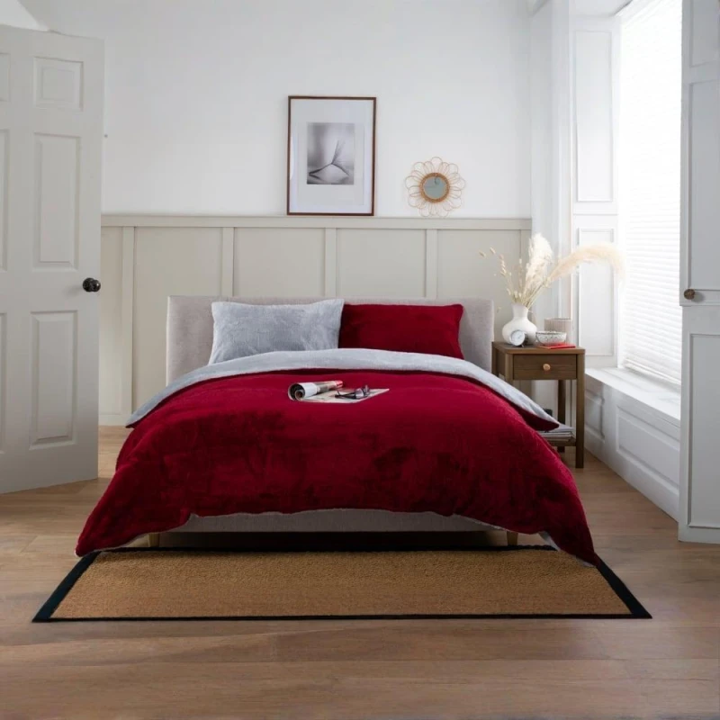 Image of The Lyndon Company Duvet Cover Set Red unisex Single