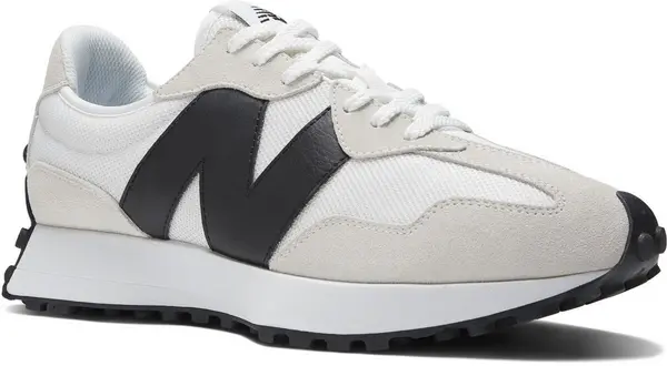 image of New Balance Lifestyle Sneakers beige