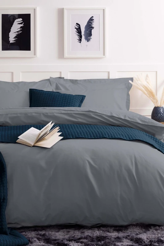 Image of Belledorm Easy Care 200 Thread Count Cotton Polyester Percale Duvet Cover in Dark Grey Size: Single Dark Grey Unisex Single