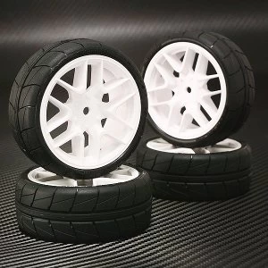 Image of Sweep Hankook Tread 32Deg 24Mm Glued Tc Tyres 12Spoke Carpet