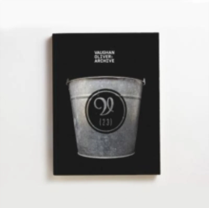 Image of Vaughan Oliver Archive. Hardback. By Tony Brook, Adrian Shaughnessy, Vaughan Oliver Books