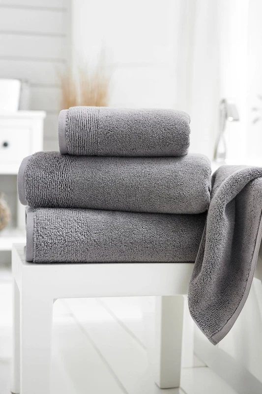 Image of Deyongs Deyongs Hotel Spa Palazzo Deluxe Cotton Towels in Charcoal Size: Hand Towel Charcoal Hand Towel Unisex 5054990117434