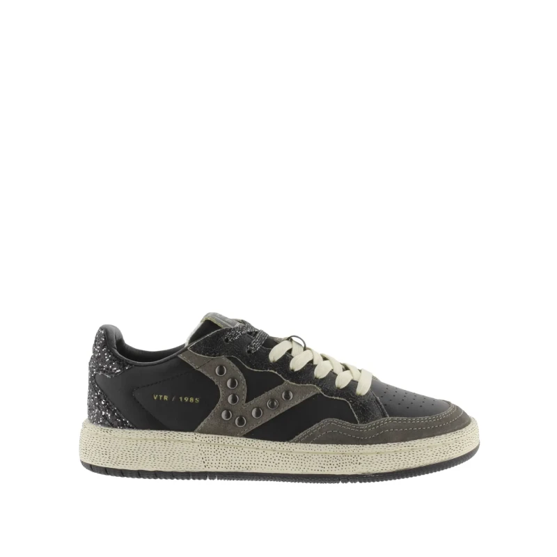 Image of VICTORIA Smash Stud Leather Trainers Black Women 37 (4);38 (5);39 (5.5 to 6);40 (6.5);41 (7)
