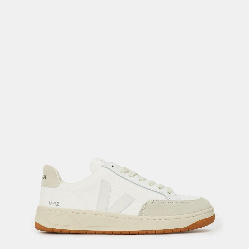 Image of Veja Womens Court Trainers White female 7 (40.5)