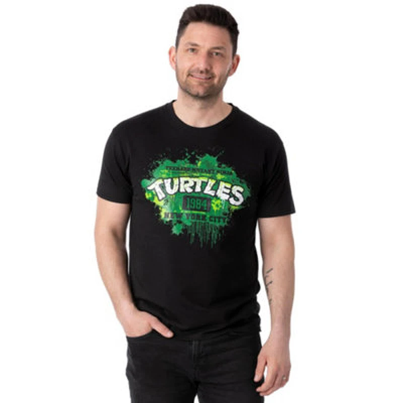 Image of Teenage Mutant Ninja Turtles Teenage Mutant Ninja Turtles Men Short Sleeved T-Shirt in Black Size: Small Black S Male 5056549014416