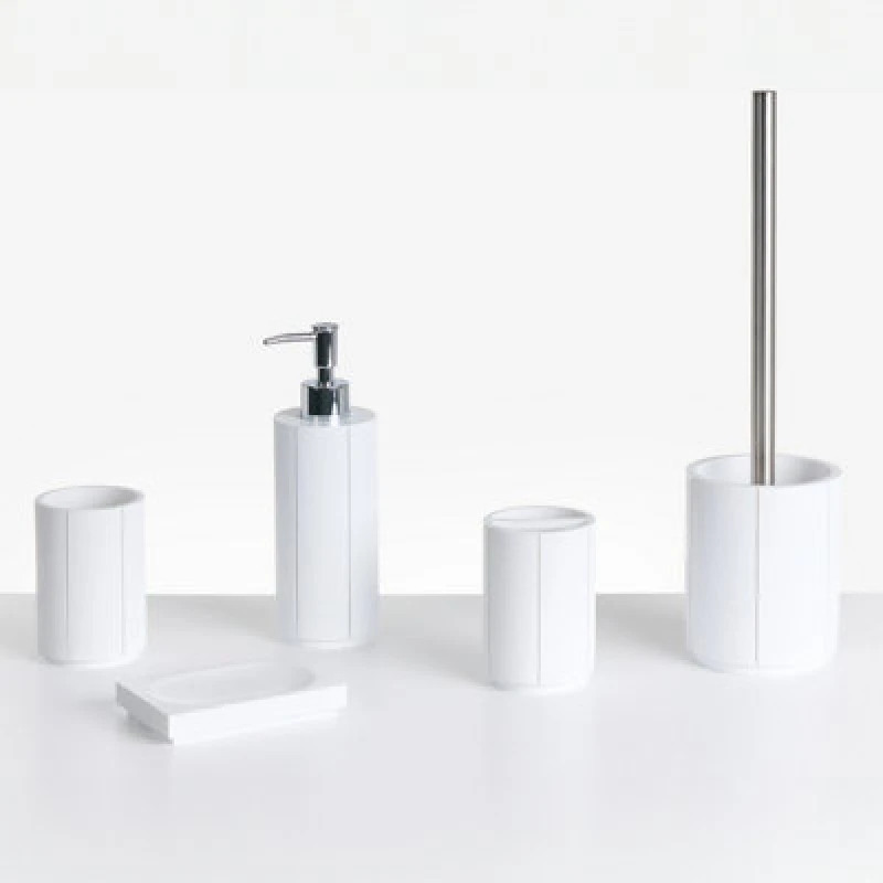Image of Beliani 5 Piece Bathroom Accessories Set Huallaga White