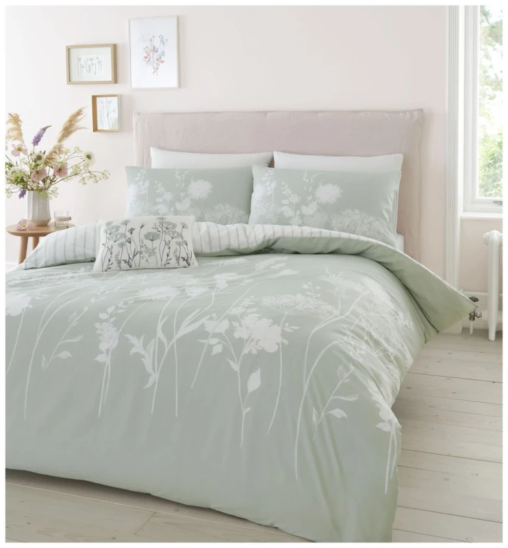 Image of Catherine Lansfield Catherine Lansfield Meadowsweet Green Bedding Set- King size