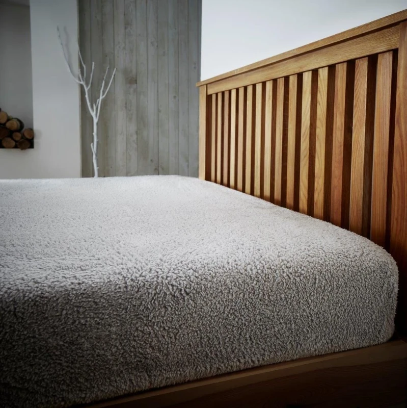 Image of Smart Living Smart Living Luxury Quality Fitted Teddy Bear Fleece Flannel Fitted Sheet in Silver Size: Double Fitted Silver Double Fitted Unisex 505
