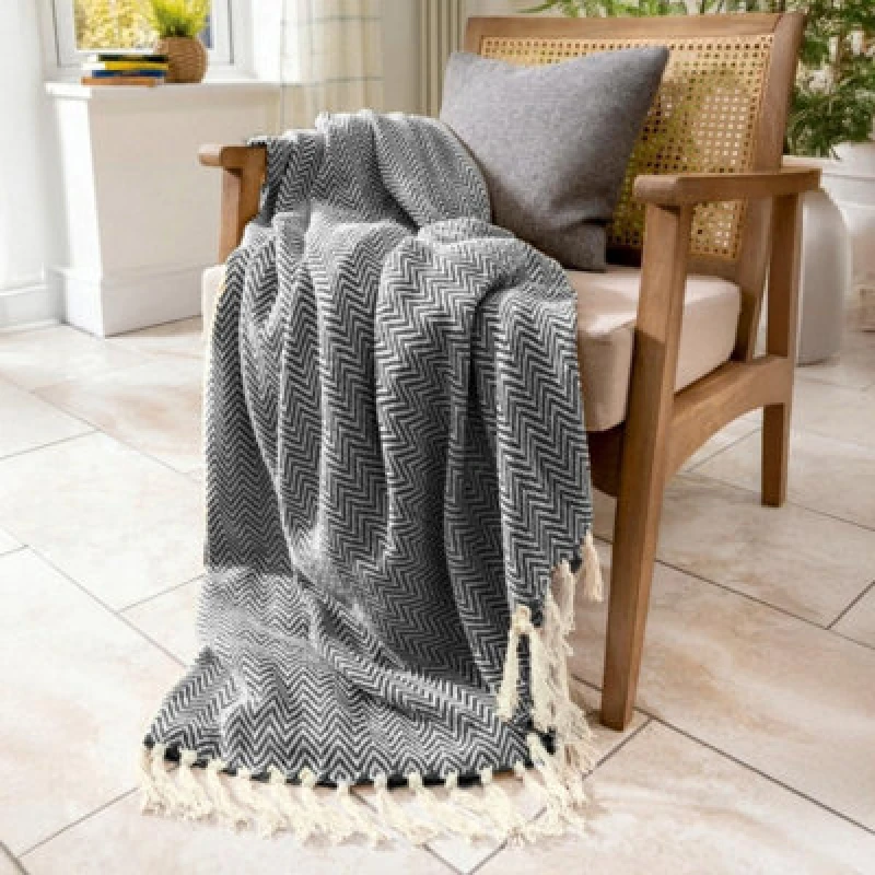 Image of Allure Bath Fashions Audley Chevron Herringbone Throw Blanket - Charcoal Grey, 150 X 200Cm