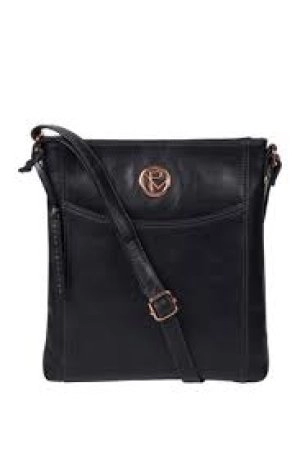 image of Pure Luxuries London Black 'Gilpin' Leather Cross Body Bag