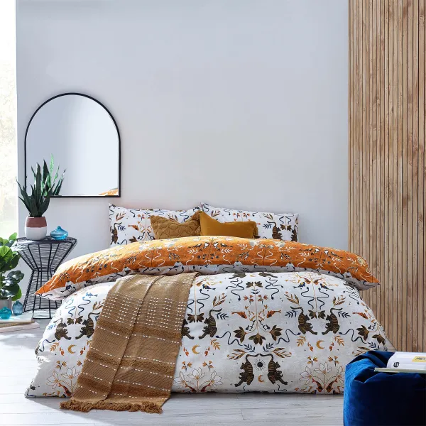 Image of furn. Tigerfish Reversible Duvet Cover and Pillowcase Set White/Brown