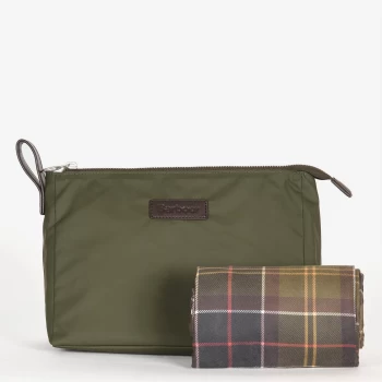 Barbour Mens Washbag & Towel Set - Olive/Classic Tartan