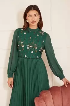 Image of Green Embroidered Long Sleeve Pleated Midi Dress