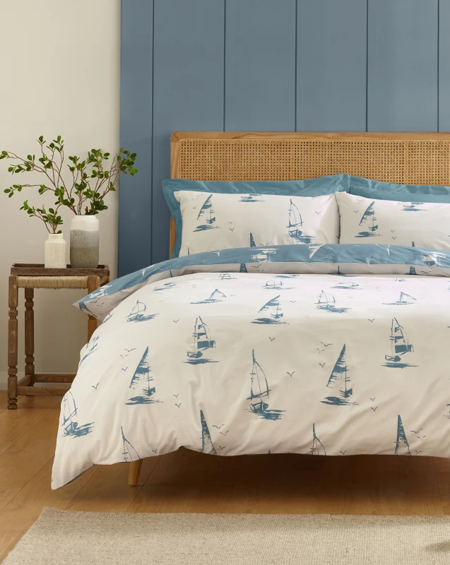 Image of Catherine Lansfield Catherine Lansfield Salcombe Duvet Set Soft Blue - Catherine Lansfield - Size: KING Soft Blue KING GZ24403