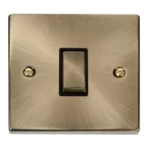 Image of Click Scolmore Deco Ingot 1 Gang 10AX Intermediate Plate Switch - VPAB425BK