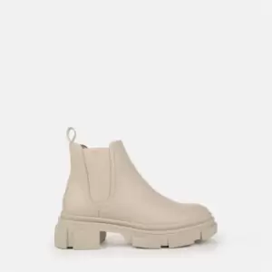 image of Missguided low pull on Chelsea boot - Cream