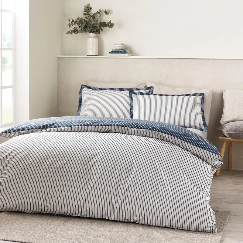 Image of Catherine Lansfield Catherine Lansfield 'Oxford Pinstripe' Reversible Duvet Cover Set in Navy Size: Super King Navy Super King Unisex 5057681186870
