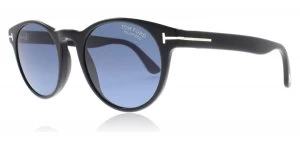 image of Tom Ford FT0522 Sunglasses Black 01V Polariserade 51mm