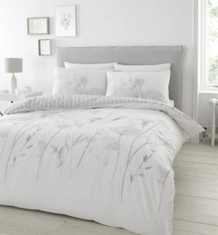 Image of Catherine Lansfield Meadowsweet Floral White Duvet Cover Set Super King Bedding Set