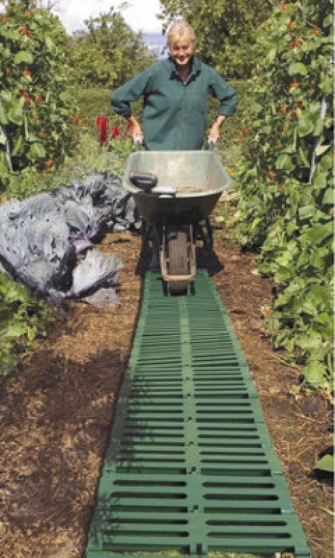Image of Garland Garden Track G103
