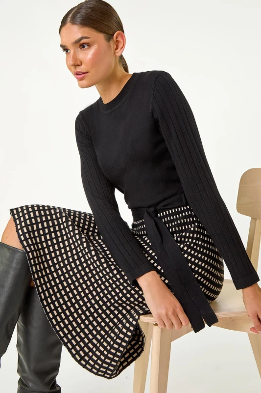 Image of Roman Womens Check Print Belted Jumper Dress in Black Size: 16 Black Female 16
