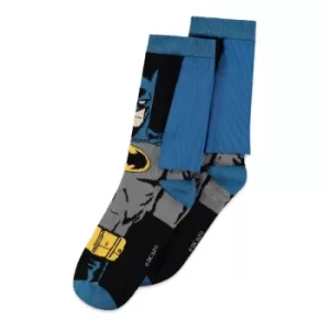 Image of DC COMICS Batman Dark Knight with Cape Novelty Socks, 1 Pack, Unisex, 43/46, Multi-colour (NS427660BTM-43/46)