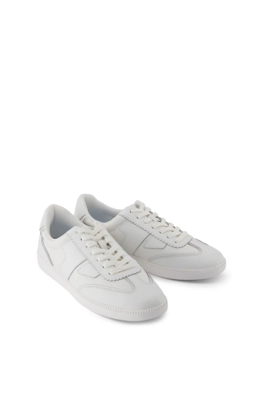 Image of TOMS Womens Collins Trainer in White Size: 7 White Female 7