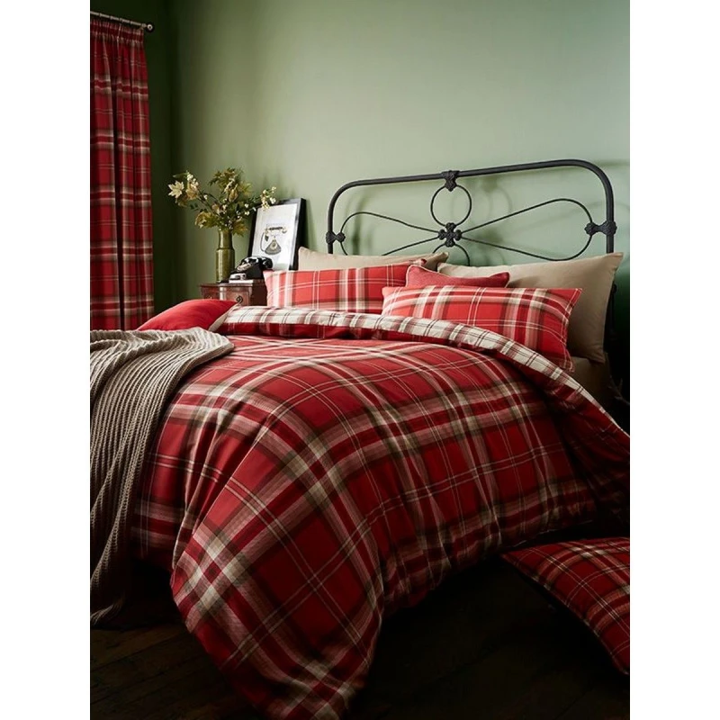 Image of Catherine Lansfield Kelso Tartan Duvet Cover Set in Dark Red Size: Double Dark Red Unisex Double