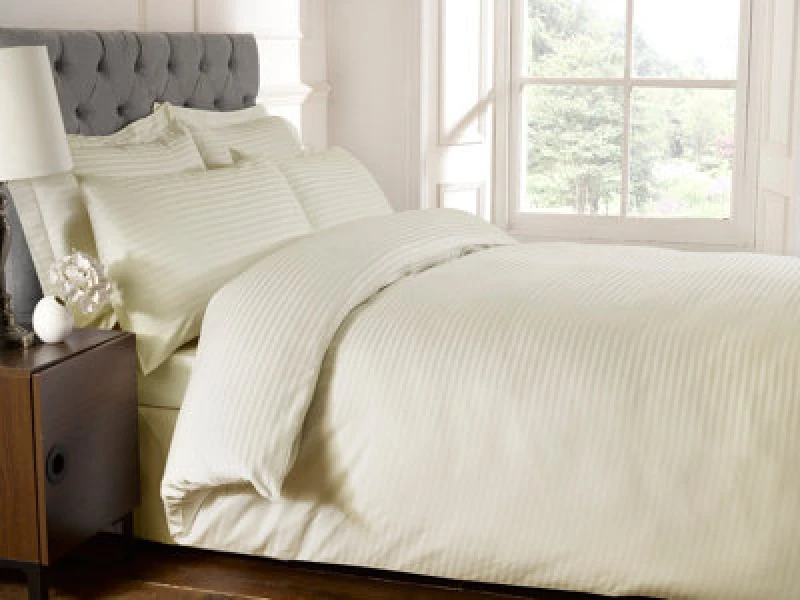 Image of Rapport Home 250 Thread Count Flat Sheet in Cream Size: King Cream Unisex King