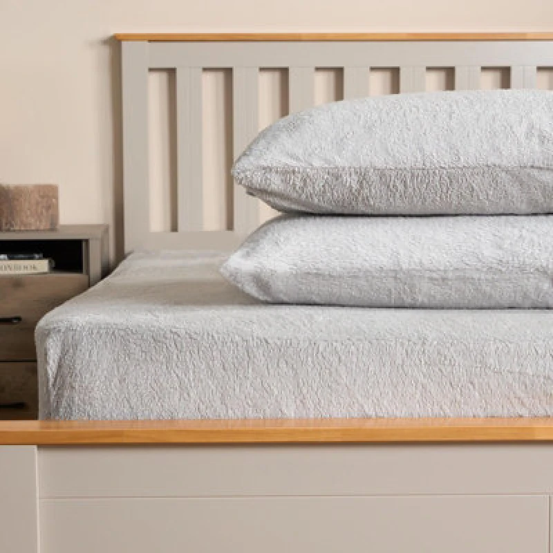Image of OHS OHS 2 Pack Teddy Fleece Pillowcase Cover Bedding Set Thermal in Light Grey Size: Standard Pillow Case Light Grey Standard Pillow Case Unisex 502
