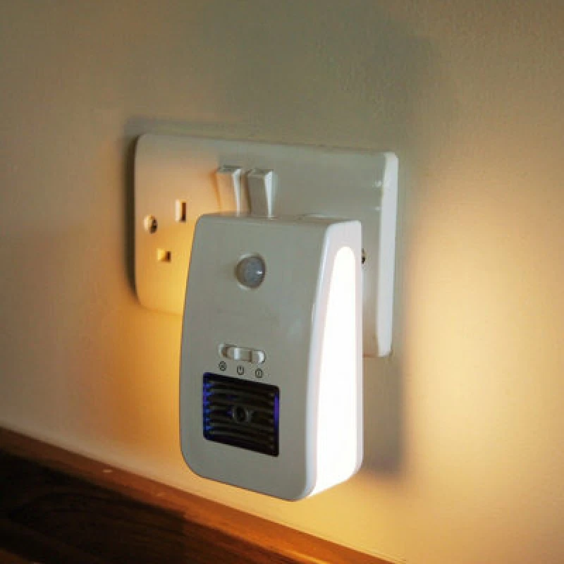 Image of Night Light Air Purifier - 14 Lumen Odour Removing & Motion Detecting Light With 12 Leds For Bedrooms, Kitchens, Hallways