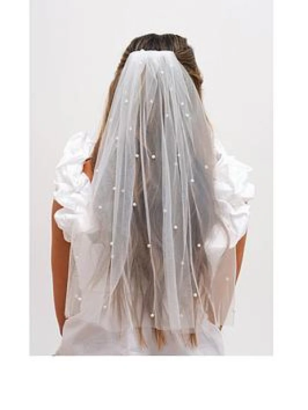 Image of Jon Richard Womens Short Pearl Veil in White White Female One Size