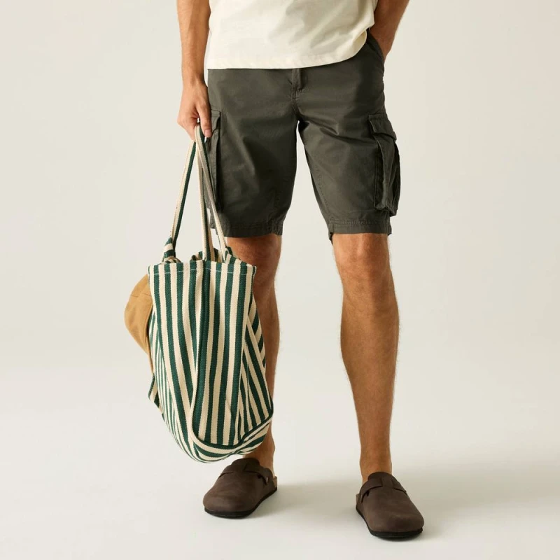 Image of Regatta Mens Shorebay II Cargo Shorts in Green Size: 32 Green Male 32