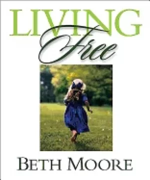 Image of living free bible study book learning to pray gods word