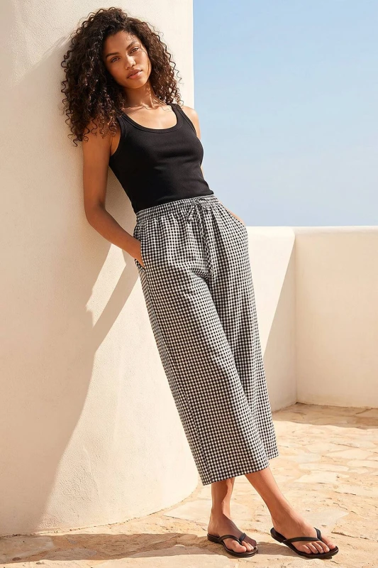 Image of Roman Womens Petite Gingham Stretch Cropped Trouser in Black Size: 16 Black Female 16