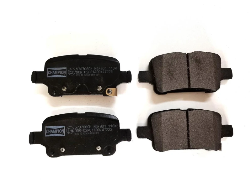Image of Brake pad set CHAMPION 573706CH