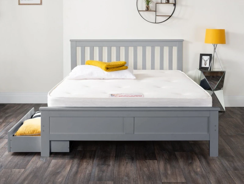 Image of FurnitureboxUK FurnitureboxUK Windsor Medium-Firm Coil Sprung Mattress in White Size: Double White Double Unisex 5060661181888