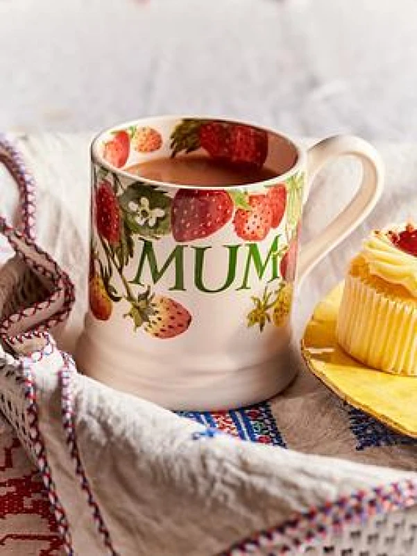 Image of Mug: 1 X 300ml Emma Bridgewater Strawberries Mum 1/2 Pint Mug, Ceramic