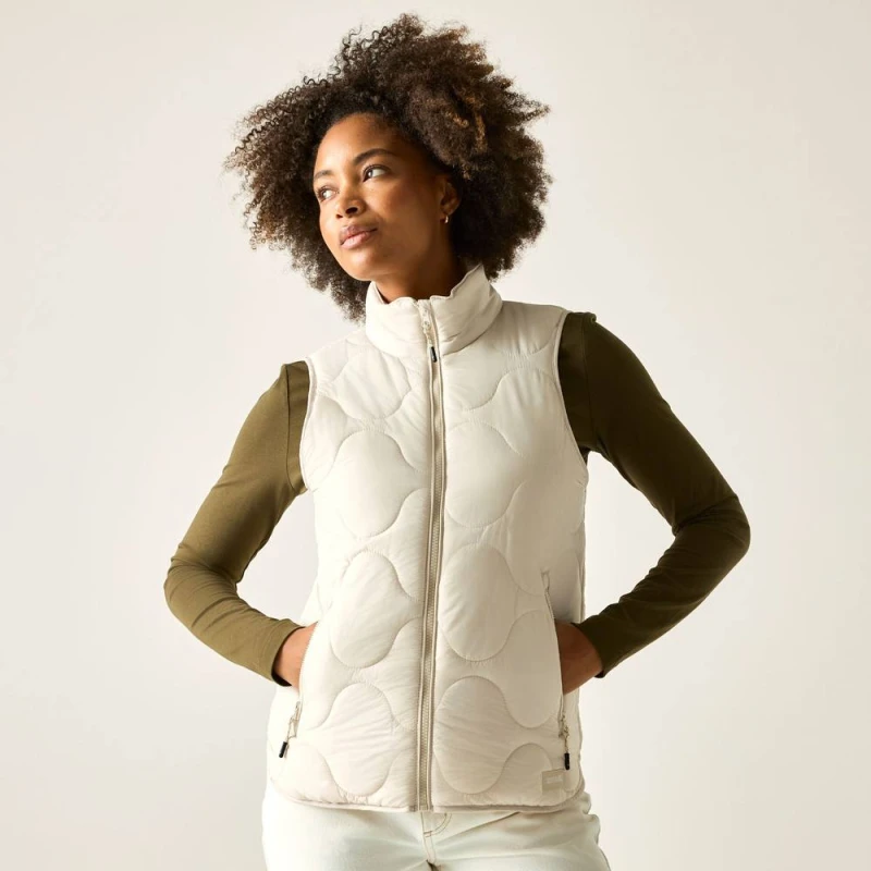 Image of Regatta Womens Carlotte Water-Repellent Quilted Gilet in Ecru Size: 20 Ecru Female 20