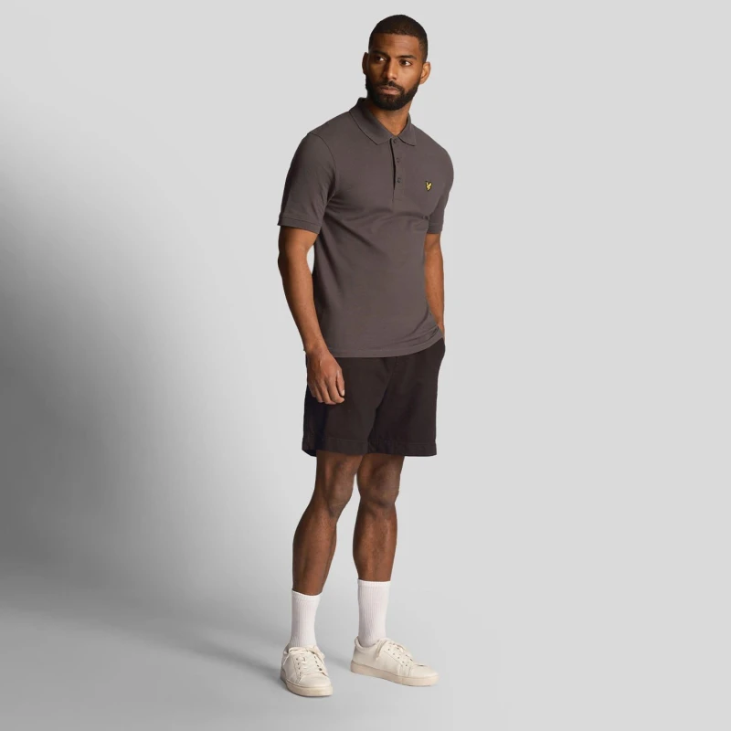 Image of Lyle and Scott Cotton Linen Shorts Black male M