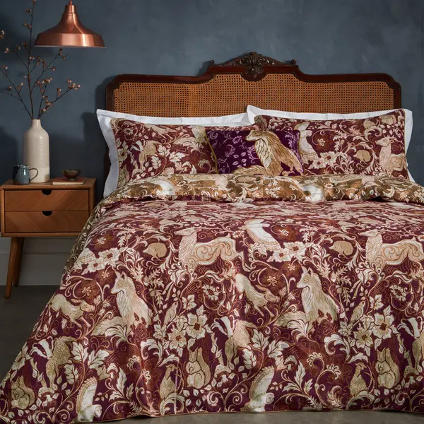 image of Paoletti Harewood Ruby 100% Cotton Duvet Cover & Pillowcase Set Brown